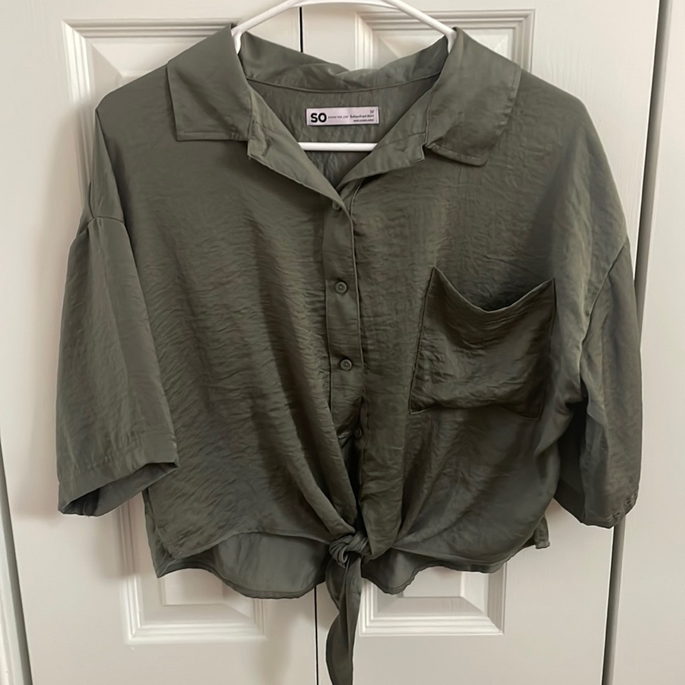 Never been worn before Green Silky Button down